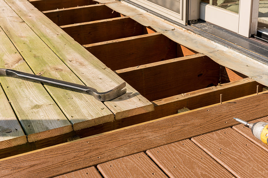 closeup-of-deck-boards-being-replaced-roseville-mi
